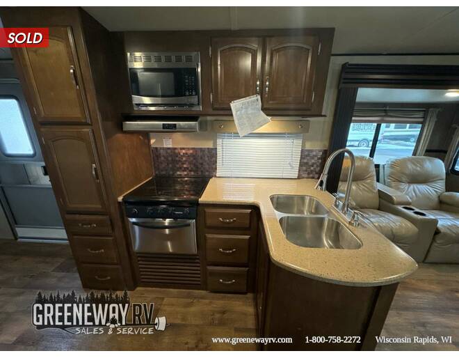 2016 Salem Hemisphere 299RE Travel Trailer at Greeneway RV Sales & Service STOCK# 10967A Photo 12