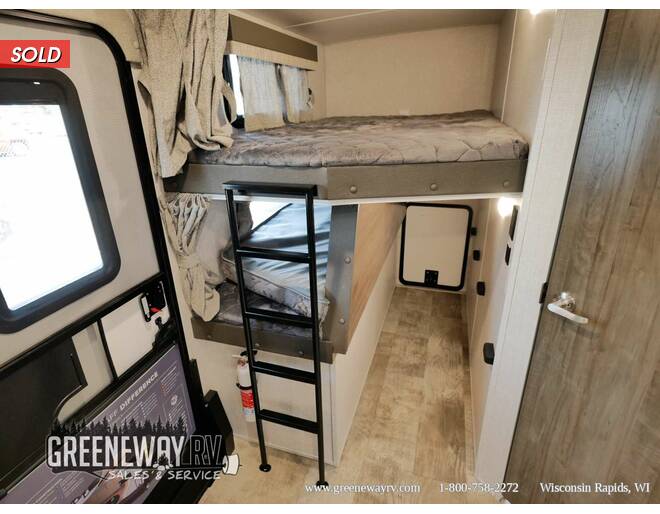 2023 Flagstaff Super Lite 27BHWS Travel Trailer at Greeneway RV Sales & Service STOCK# 10714 Photo 9