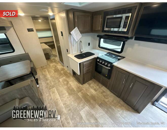 2022 Flagstaff Super Lite 29BHS Travel Trailer at Greeneway RV Sales & Service STOCK# 11037U Photo 8