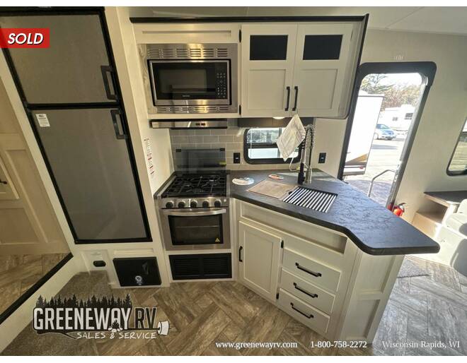 2023 Palomino Puma 253FBS Fifth Wheel at Greeneway RV Sales & Service STOCK# 11094 Photo 10