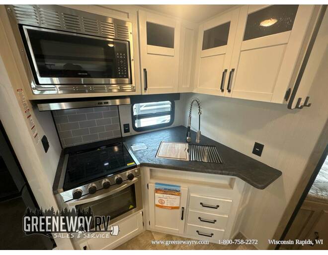 2024 Palomino Puma 28BHFQ Travel Trailer at Greeneway RV Sales & Service STOCK# 11100 Photo 14