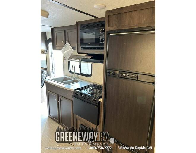 2018 Starcraft Launch Outfitter 239TBS Travel Trailer at Greeneway RV Sales & Service STOCK# 10890A Photo 12