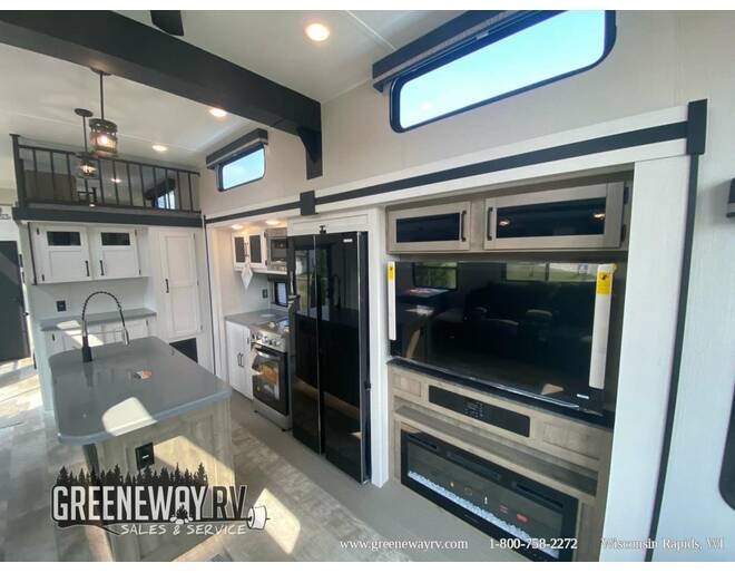 2024 Palomino Puma Destination Loft 402LFT Travel Trailer at Greeneway RV Sales & Service STOCK# 11155 Photo 13