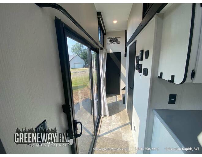 2024 Palomino Puma Destination Loft 402LFT Travel Trailer at Greeneway RV Sales & Service STOCK# 11155 Photo 19