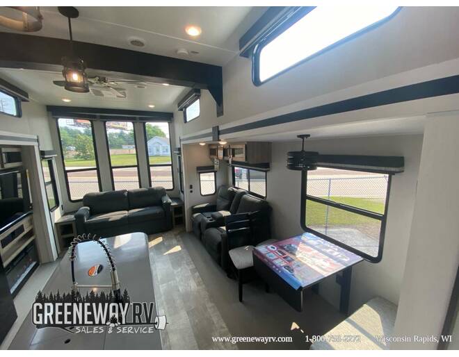 2024 Palomino Puma Destination Loft 402LFT Travel Trailer at Greeneway RV Sales & Service STOCK# 11155 Photo 9