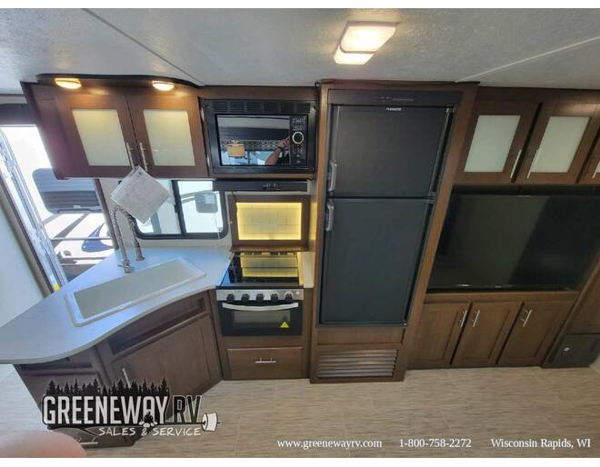 2019 Prime Time Avenger ATI 27RBS Travel Trailer at Greeneway RV Sales & Service STOCK# 10500A Photo 7