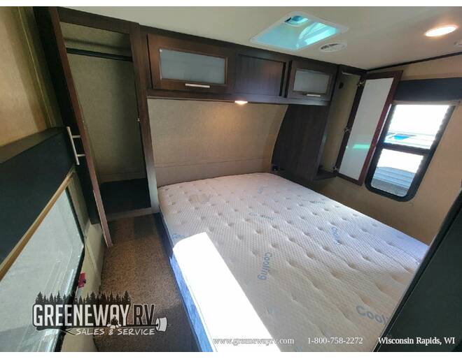 2017 XLR Hyper Lite Toy Hauler 29HFS Travel Trailer at Greeneway RV Sales & Service STOCK# 10904B Photo 21