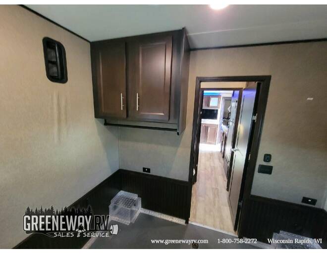 2017 XLR Hyper Lite Toy Hauler 29HFS Travel Trailer at Greeneway RV Sales & Service STOCK# 10904B Photo 27