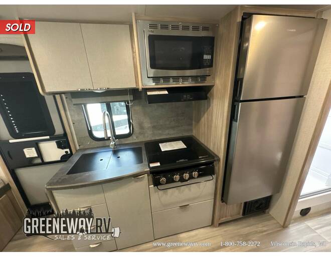 2021 Winnebago Micro Minnie 2108TB Travel Trailer at Greeneway RV Sales & Service STOCK# 11120A Photo 10