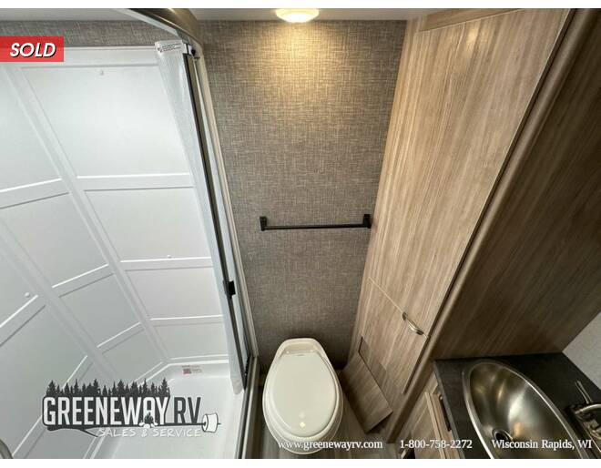 2021 Winnebago Micro Minnie 2108TB Travel Trailer at Greeneway RV Sales & Service STOCK# 11120A Photo 13