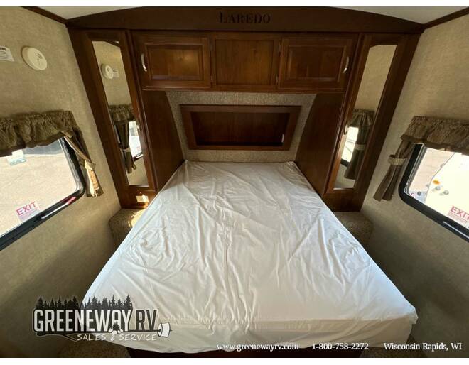 2013 Keystone Laredo Super Lite 240MK Travel Trailer at Greeneway RV Sales & Service STOCK# 11059A Photo 12