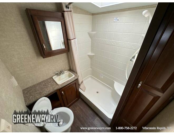 2013 Keystone Laredo Super Lite 240MK Travel Trailer at Greeneway RV Sales & Service STOCK# 11059A Photo 16