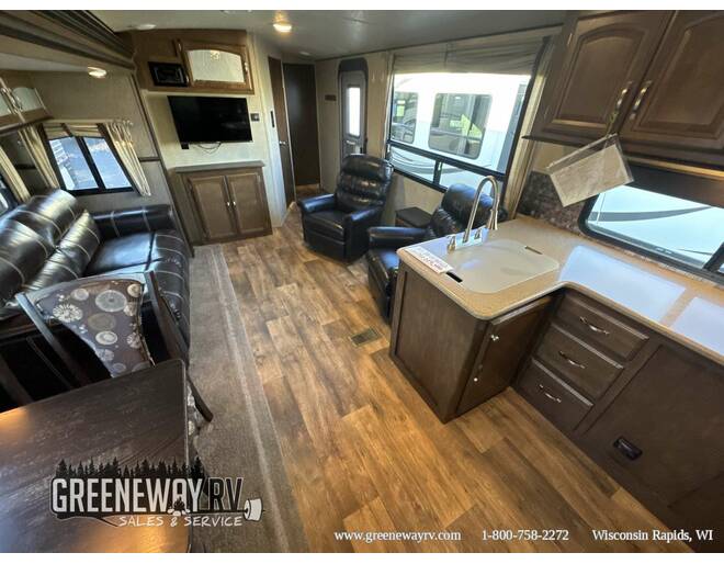 2016 Wildwood Heritage Glen 282RK Travel Trailer at Greeneway RV Sales & Service STOCK# 10708A Photo 12