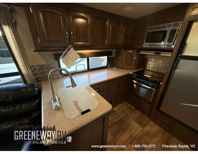 2016 Wildwood Heritage Glen 282RK Travel Trailer at Greeneway RV Sales & Service STOCK# 10708A Photo 14