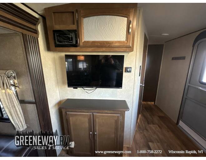 2016 Wildwood Heritage Glen 282RK Travel Trailer at Greeneway RV Sales & Service STOCK# 10708A Photo 19