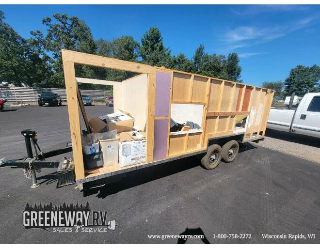 1991 Fleetwood Mallard CUSTOM Travel Trailer at Greeneway RV Sales & Service STOCK# 10698U Photo 4