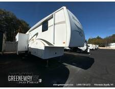 2012 NuWa HitchHiker II LS 315FKLS Fifth Wheel at Greeneway RV Sales & Service STOCK# 10999A