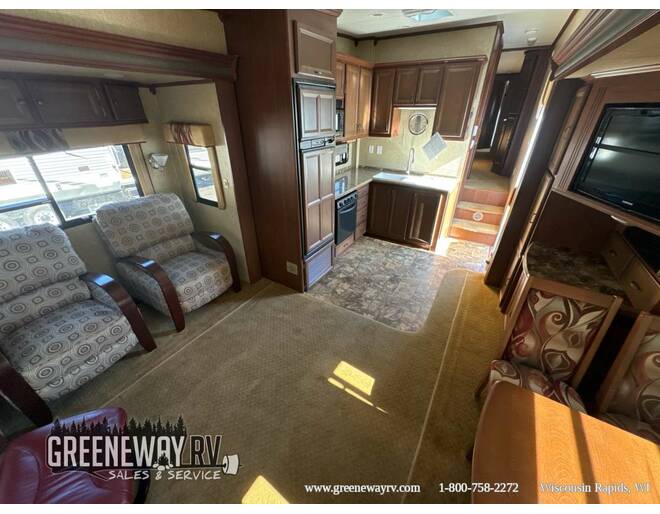 2012 NuWa HitchHiker II LS 315FKLS Fifth Wheel at Greeneway RV Sales & Service STOCK# 10999A Photo 10