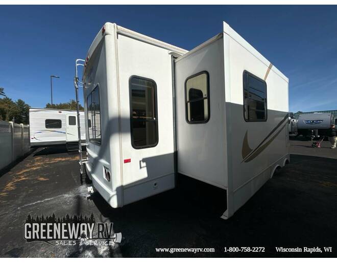 2012 NuWa HitchHiker II LS 315FKLS Fifth Wheel at Greeneway RV Sales & Service STOCK# 10999A Photo 5