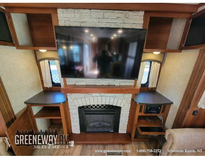 2017 Jayco Eagle 338RETS Travel Trailer at Greeneway RV Sales & Service STOCK# 11190A Photo 21