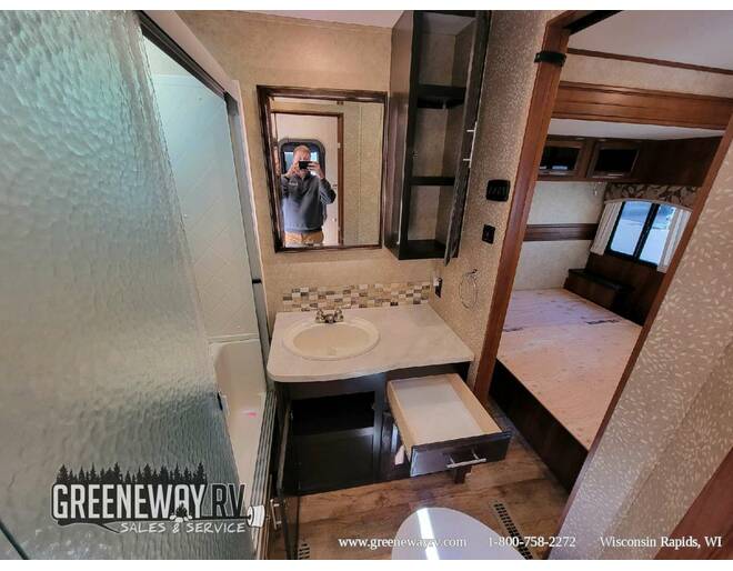 2017 Jayco Eagle 338RETS Travel Trailer at Greeneway RV Sales & Service STOCK# 11190A Photo 28