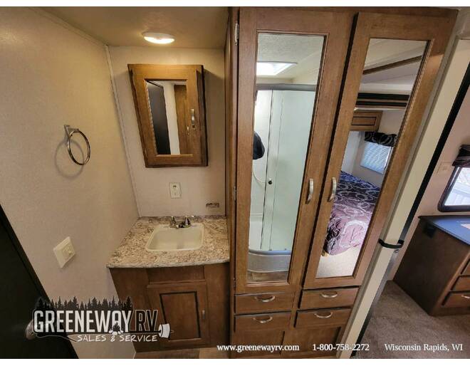 2018 Salem 36BHBS Travel Trailer at Greeneway RV Sales & Service STOCK# 11157B Photo 25