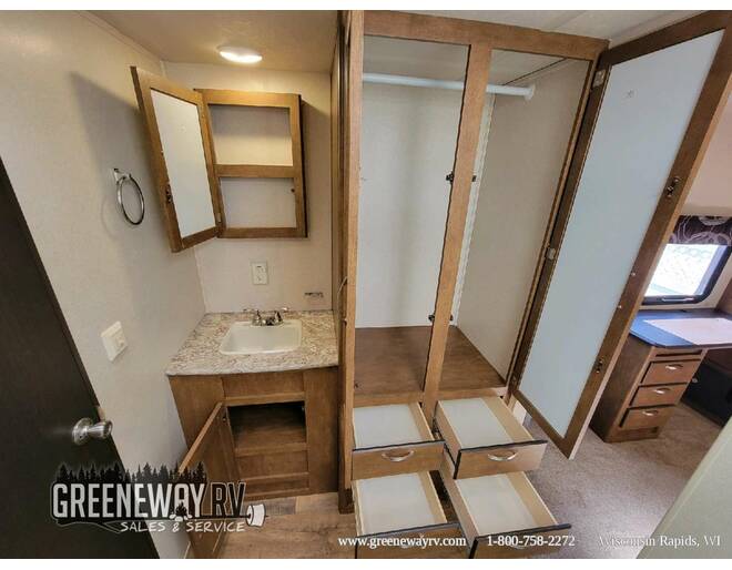 2018 Salem 36BHBS Travel Trailer at Greeneway RV Sales & Service STOCK# 11157B Photo 26