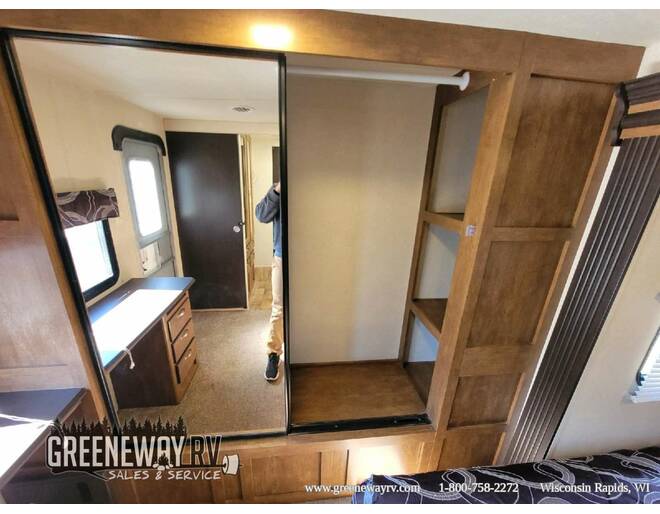 2018 Salem 36BHBS Travel Trailer at Greeneway RV Sales & Service STOCK# 11157B Photo 30