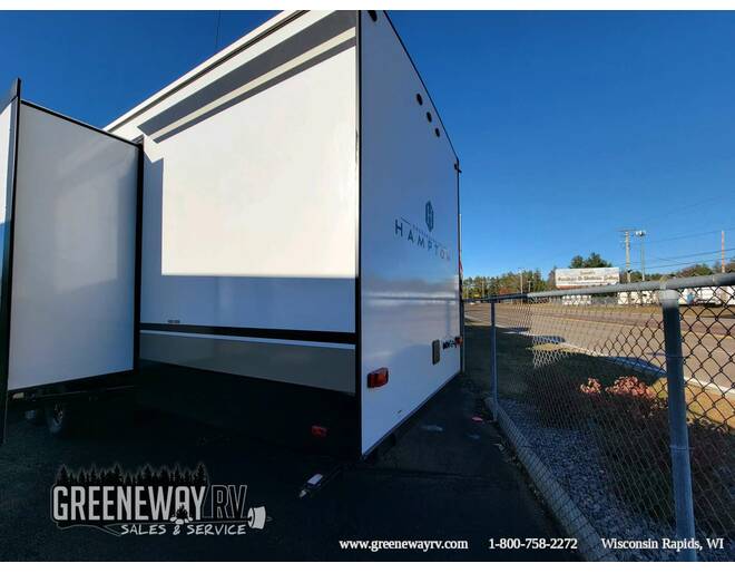 2025 CrossRoads RV Hampton Destination Trailer 372FDB Travel Trailer at Greeneway RV Sales & Service STOCK# 11241 Photo 4