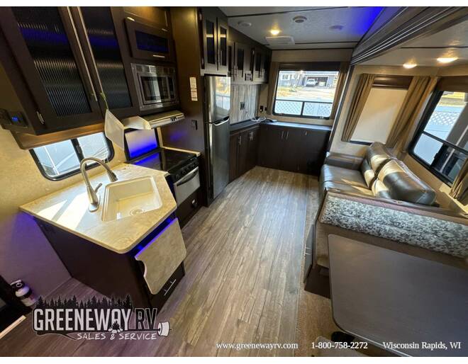 2017 Cherokee Arctic Wolf 255DRL4 Fifth Wheel at Greeneway RV Sales & Service STOCK# 11202A Photo 11