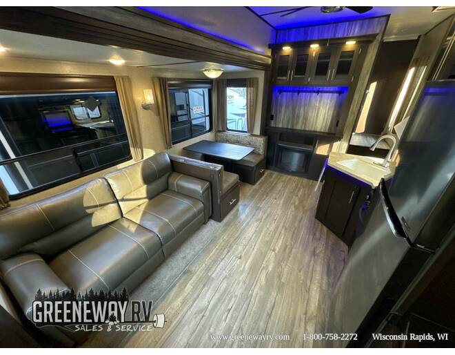 2017 Cherokee Arctic Wolf 255DRL4 Fifth Wheel at Greeneway RV Sales & Service STOCK# 11202A Photo 13