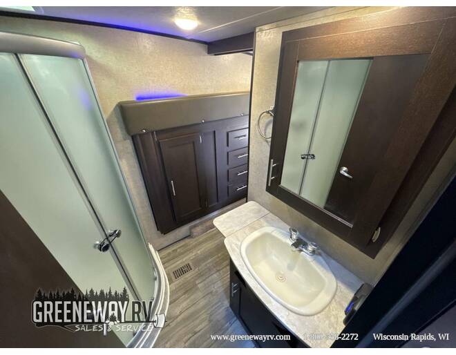 2017 Cherokee Arctic Wolf 255DRL4 Fifth Wheel at Greeneway RV Sales & Service STOCK# 11202A Photo 21