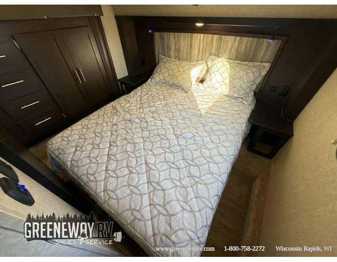 2017 Cherokee Arctic Wolf 255DRL4 Fifth Wheel at Greeneway RV Sales & Service STOCK# 11202A Photo 25