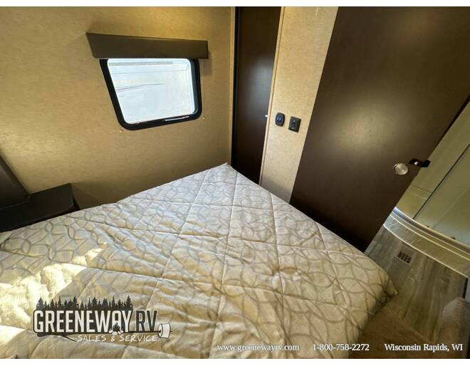 2017 Cherokee Arctic Wolf 255DRL4 Fifth Wheel at Greeneway RV Sales & Service STOCK# 11202A Photo 28