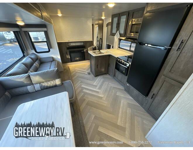 2022 Salem 32BHDS Travel Trailer at Greeneway RV Sales & Service STOCK# 11175A Photo 11