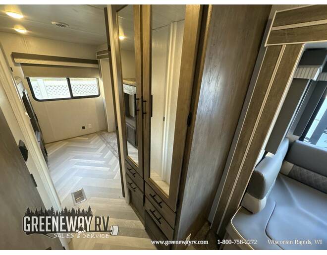 2022 Salem 32BHDS Travel Trailer at Greeneway RV Sales & Service STOCK# 11175A Photo 13