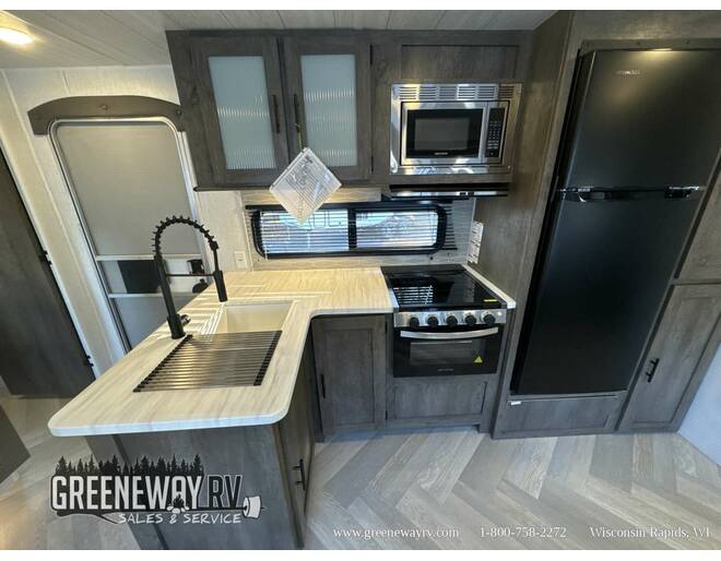 2022 Salem 32BHDS Travel Trailer at Greeneway RV Sales & Service STOCK# 11175A Photo 14