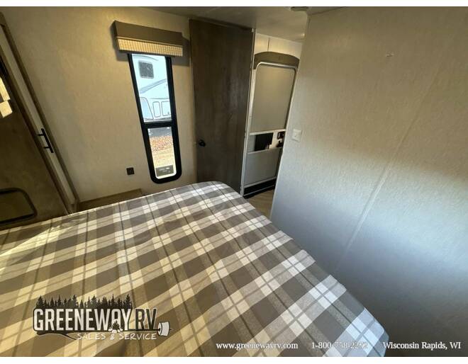 2022 Salem 32BHDS Travel Trailer at Greeneway RV Sales & Service STOCK# 11175A Photo 28