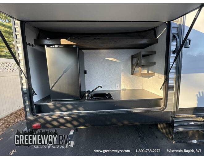 2022 Salem 32BHDS Travel Trailer at Greeneway RV Sales & Service STOCK# 11175A Photo 7