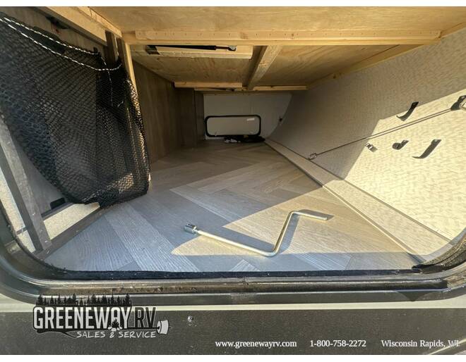 2022 Salem 32BHDS Travel Trailer at Greeneway RV Sales & Service STOCK# 11175A Photo 8