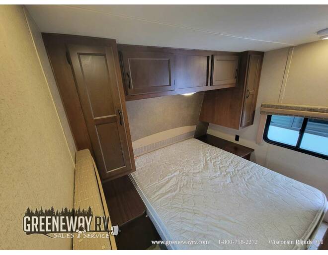 2015 Jayco Jay Flight 32TSBH Travel Trailer at Greeneway RV Sales & Service STOCK# 11140A Photo 11