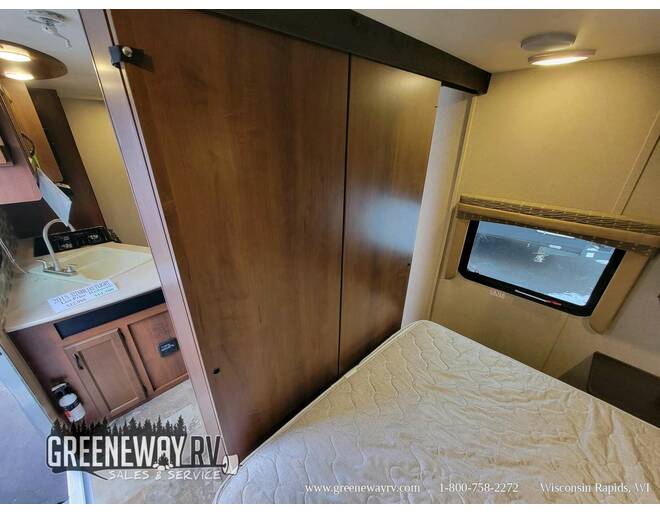 2015 Jayco Jay Flight 32TSBH Travel Trailer at Greeneway RV Sales & Service STOCK# 11140A Photo 12