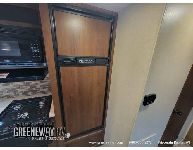 2015 Jayco Jay Flight 32TSBH Travel Trailer at Greeneway RV Sales & Service STOCK# 11140A Photo 18