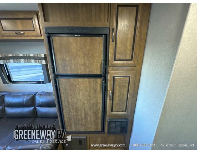 2017 CrossRoads Zinger Z-1 211RD Travel Trailer at Greeneway RV Sales & Service STOCK# 10618A Photo 12