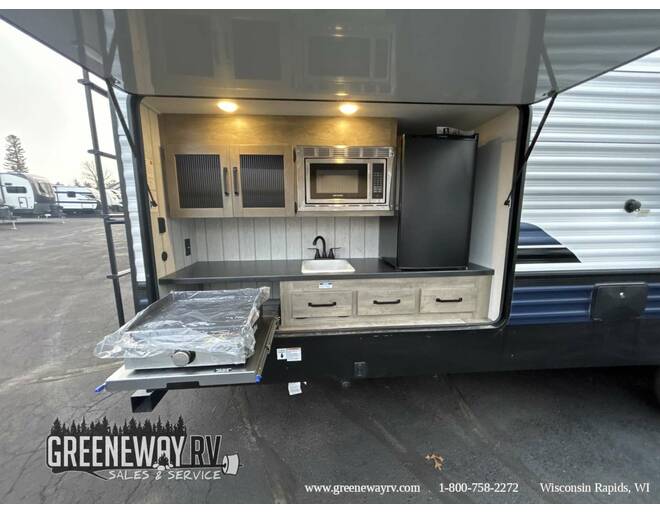 2025 Palomino Puma 31QBBH Travel Trailer at Greeneway RV Sales & Service STOCK# 11249 Photo 5