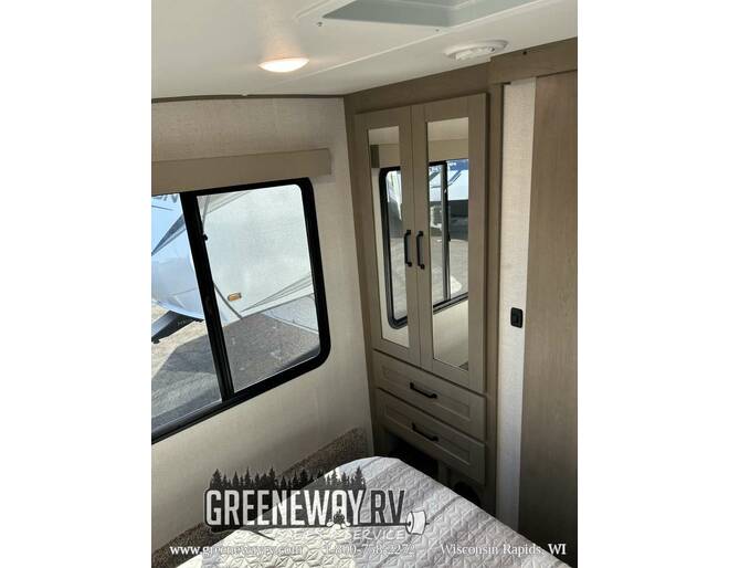 2025 Grand Design Reflection 150 260RD Fifth Wheel at Greeneway RV Sales & Service STOCK# 11250 Photo 27