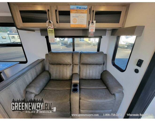 2025 Palomino Puma 32BHQS Travel Trailer at Greeneway RV Sales & Service STOCK# 11253 Photo 14