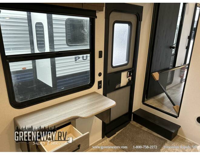 2025 Palomino Puma Destination Loft 401RLFT Travel Trailer at Greeneway RV Sales & Service STOCK# 11257 Photo 31