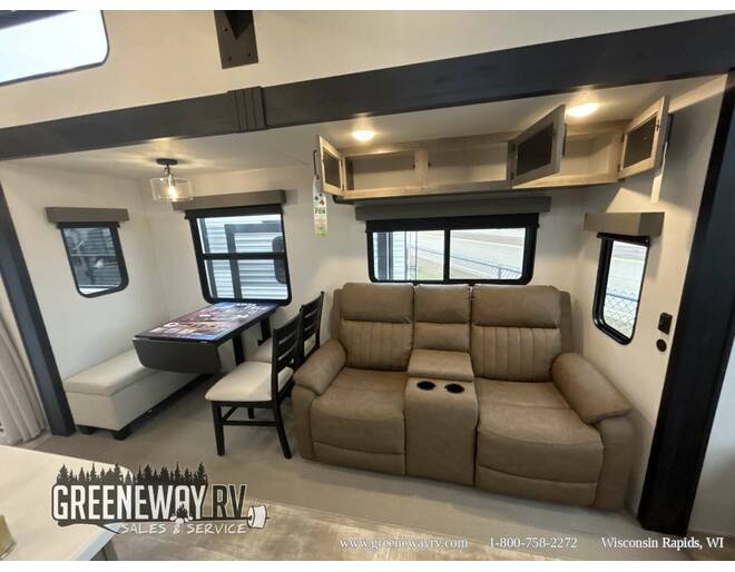 2025 Palomino Puma Destination Loft 401RLFT Travel Trailer at Greeneway RV Sales & Service STOCK# 11257 Photo 9