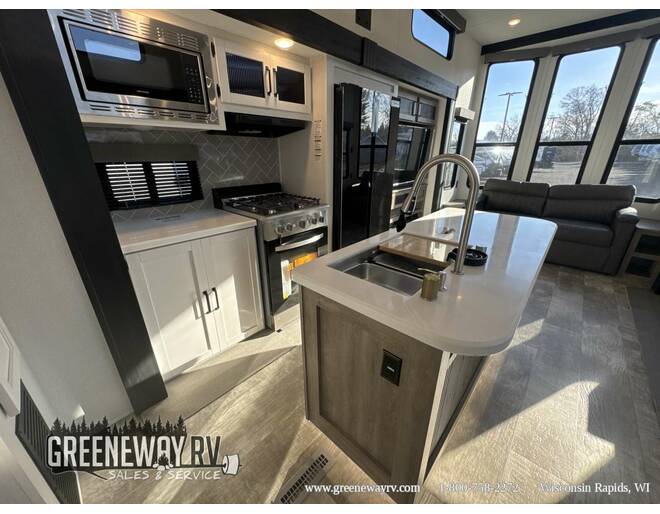 2025 Palomino Puma Destination Loft 402LFT Travel Trailer at Greeneway RV Sales & Service STOCK# 11258 Photo 12